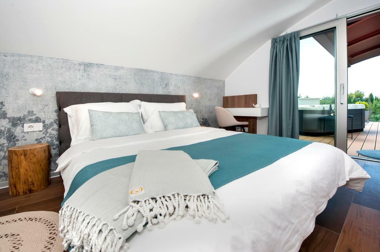The Q Superior - A Penthouse With Jacuzzi And Sauna Rovinj Zewnętrze zdjęcie